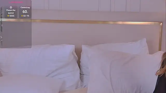 Snapshot of DorisHell chatting on March 21, 6:18 pm DorisHell online show from March 21, 6:18 pm