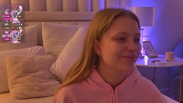 Snapshot of DorisHell chatting on October 27, 2:59 am DorisHell online show from October 27, 2:59 am