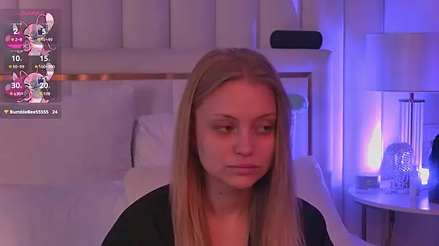 Snapshot of DorisHell chatting on November 1, 3:41 am DorisHell online show from November 1, 3:41 am