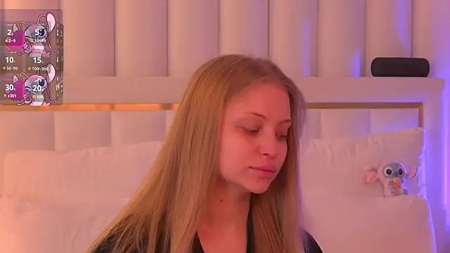 Snapshot of DorisHell chatting on November 4, 3:16 am DorisHell online show from November 4, 3:16 am