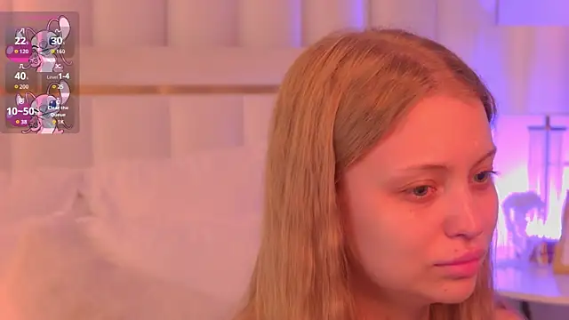 Snapshot of DorisHell chatting on November 6, 2:45 am DorisHell online show from November 6, 2:45 am