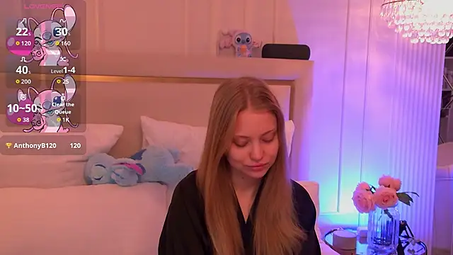 Snapshot of DorisHell chatting on November 28, 12:13 am DorisHell online show from November 28, 12:13 am