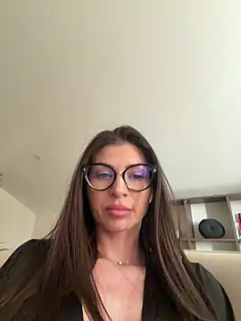 sweetndcrazy online show from March 7, 8:00 am