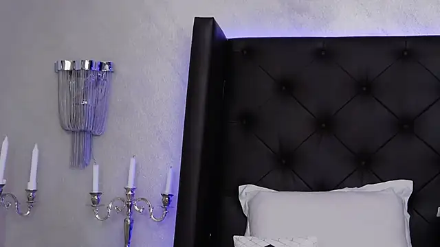 Snapshot of SkylerSpark chatting on January 23, 9:18 pm SkylerSpark online show from January 23, 9:18 pm