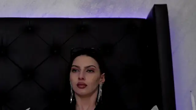 Snapshot of SkylerSpark chatting on February 23, 3:35 am SkylerSpark online show from February 23, 3:35 am