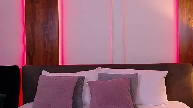 Snapshot of SkylerSpark chatting on October 3, 8:39 pm SkylerSpark online show from October 3, 8:39 pm