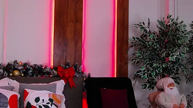 Snapshot of SkylerSpark chatting on November 28, 7:27 pm SkylerSpark online show from November 28, 7:27 pm