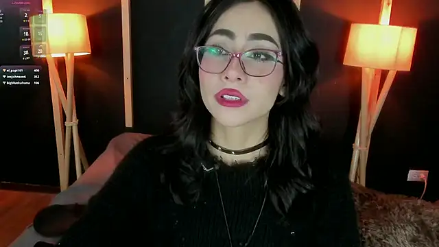 vampy dolll online show from January 12, 5:45 am