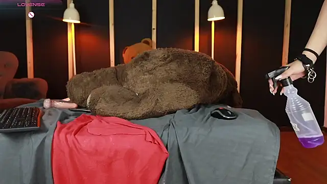 vampy dolll online show from February 25, 9:46 pm