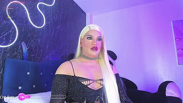 Snapshot of Missisabella_ chatting on March 1, 7:04 pm Missisabella  online show from March 1, 7:04 pm