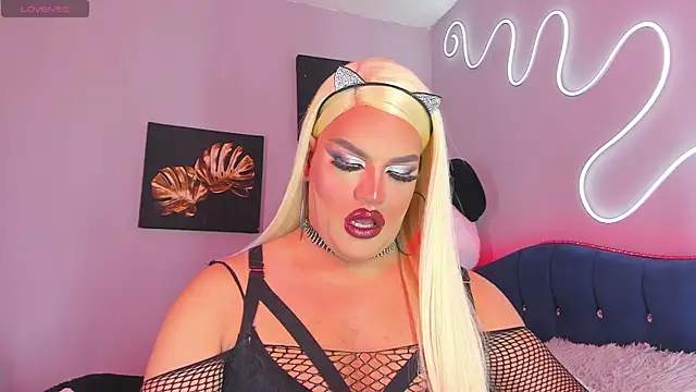 Snapshot of Missisabella_ chatting on September 13, 1:27 am Missisabella  online show from September 13, 1:27 am
