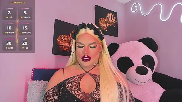 Snapshot of Missisabella_ chatting on September 19, 12:56 am Missisabella  online show from September 19, 12:56 am