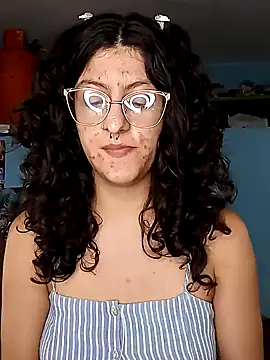 LoveElectra online show from December 19, 5:50 pm