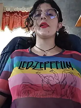 Snapshot of LoveElectra chatting on June 2, 4:31 pm LoveElectra online show from June 2, 4:31 pm