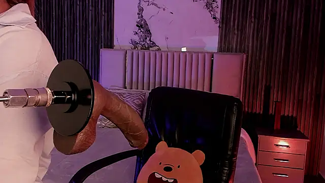 Lillyortiz online show from March 28, 11:32 am