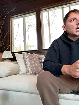 Snapshot of longcurved212121 chatting on October 19, 5:02 pm longcurved212121 online show from October 19, 5:02 pm