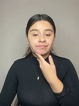 SaraBraun  online show from April 23, 5:48 pm