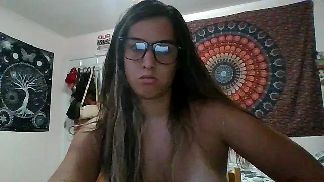 Snapshot of naughtynadia0502 chatting on July 22, 12:24 am naughtynadia0502 online show from July 22, 12:24 am
