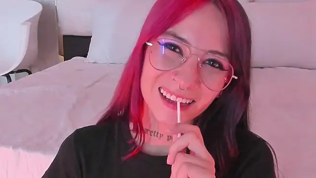 Michell Wallker online show from January 10, 9:31 pm