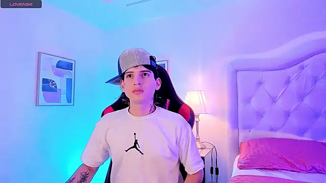 sett and gwen online show from February 23, 11:04 pm