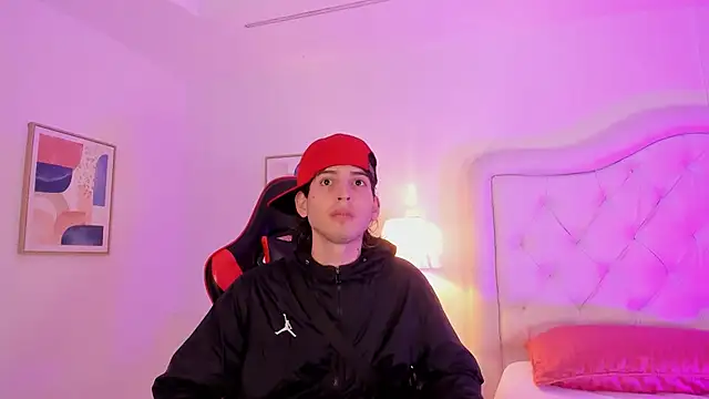 sett and gwen online show from March 21, 3:55 am