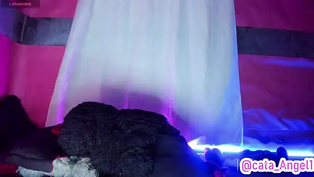 Snapshot of Cata-angel chatting on March 10, 3:56 am Cata-angel online show from March 10, 3:56 am