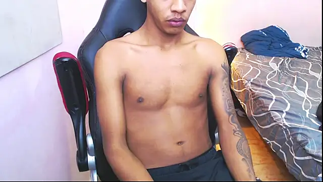 Snapshot of mr_stiven_ chatting on January 5, 5:20 am mr stiven online show from January 5, 5:20 am