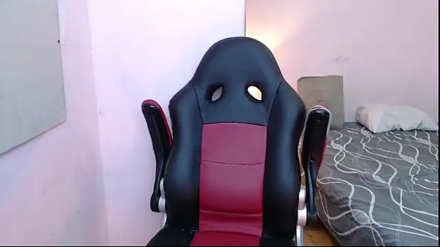 Snapshot of mr_stiven_ chatting on January 7, 2:20 am mr stiven online show from January 7, 2:20 am