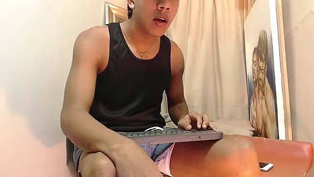 Snapshot of mr_stiven_ chatting on October 15, 2:33 am mr stiven online show from October 15, 2:33 am