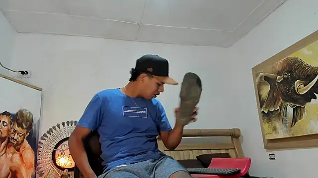 mr stiven  online show from April 4, 4:22 am