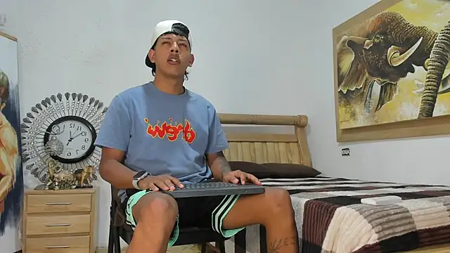 mr stiven  online show from April 19, 4:12 am