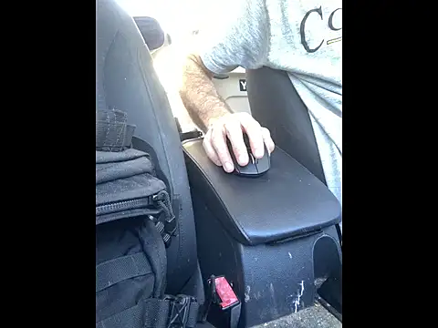 Twowellshapedheads online show from November 11, 6:19 pm