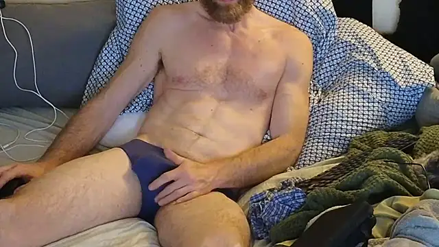 Twowellshapedheads online show from December 15, 6:28 am