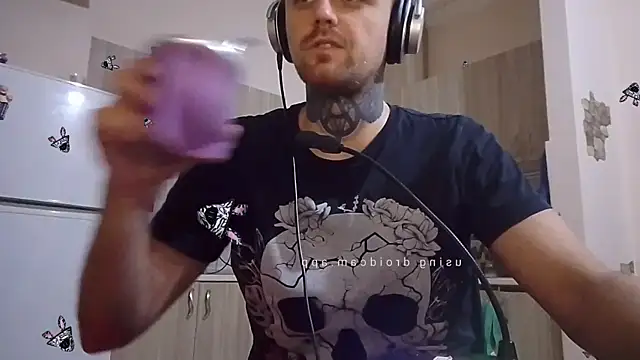 HappyZebra13 online show from January 21, 8:54 pm