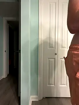 Snapshot of Texascoastedger chatting on November 9, 11:36 pm Texascoastedger online show from November 9, 11:36 pm