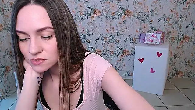 Lina Star S online show from March 22, 7:15 am