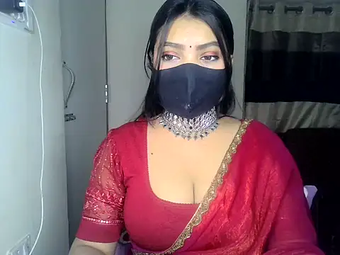 Snapshot of ishi_Beauty chatting on November 20, 6:35 am ishi Beauty online show from November 20, 6:35 am