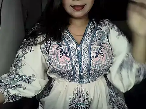Snapshot of ishi_Beauty chatting on April 30, 4:30 am ishi Beauty online show from April 30, 4:30 am