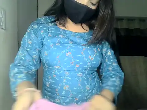 Snapshot of ishi_Beauty chatting on May 1, 4:39 am ishi Beauty online show from May 1, 4:39 am