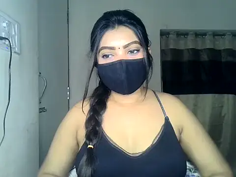 Snapshot of ishi_Beauty chatting on May 24, 5:12 am ishi Beauty online show from May 24, 5:12 am