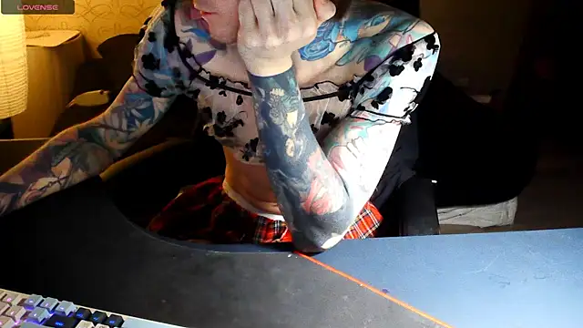 Julia dolls online show from November 22, 5:45 pm