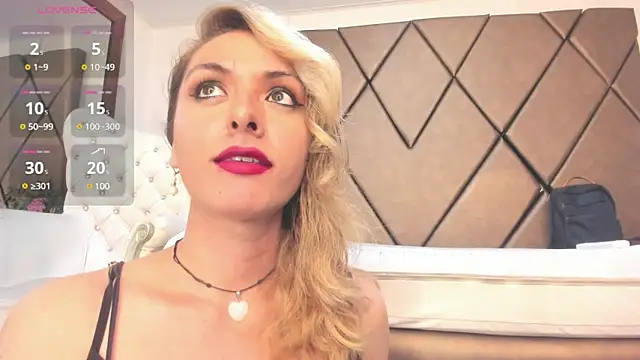 LunitaDiva online show from February 26, 12:47 pm