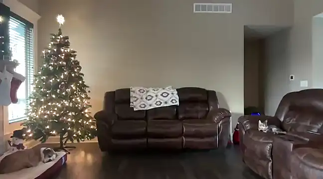 yourstrulylivy69 online show from December 13, 2:38 pm