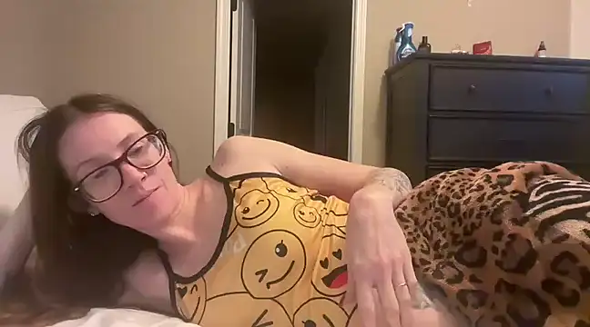 yourstrulylivy69 online show from January 2, 5:29 pm