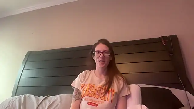 yourstrulylivy69 online show from February 6, 2:48 pm