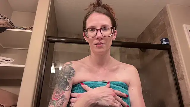 yourstrulylivy69 online show from February 22, 2:28 am