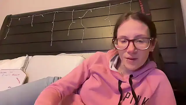 yourstrulylivy69 online show from February 27, 1:27 am