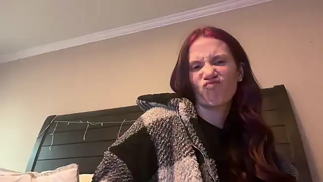 yourstrulylivy69 online show from March 4, 7:54 pm