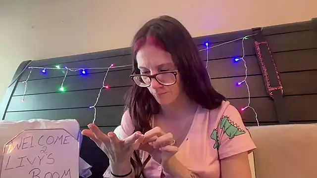 yourstrulylivy69 online show from March 5, 2:56 pm