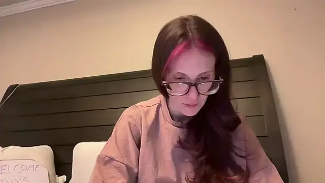 yourstrulylivy69 online show from March 7, 12:37 am